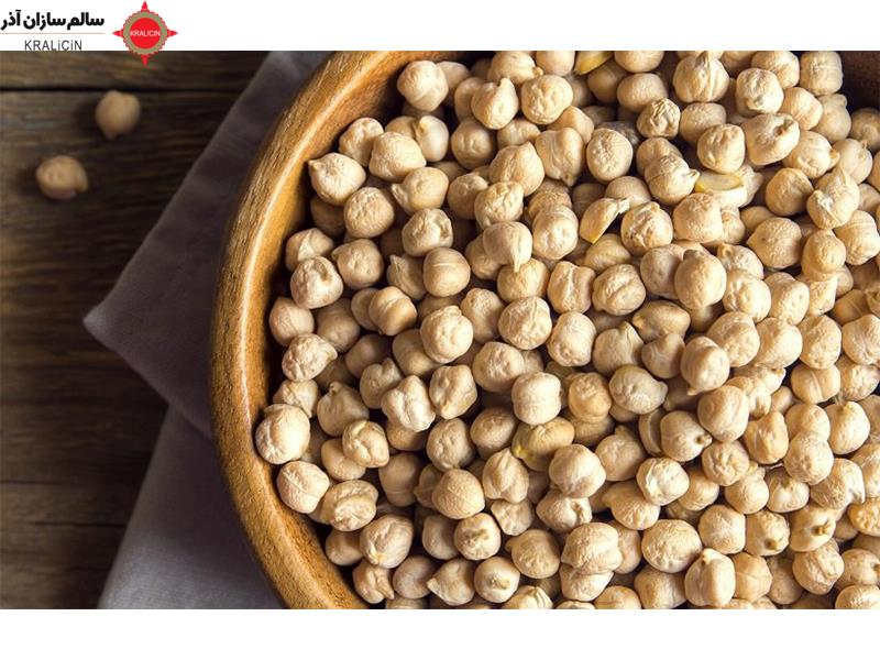 نخود یکی از محبوب‌ترین حبوبات در جهان است و در بسیاری از غذاها و غذاهای محلی مورد استفاده قرار می‌گیرد. این حبوبات خواص غذایی بسیار زیادی دارد و در زیر برخی از آنها را بررسی می‌کنیم: