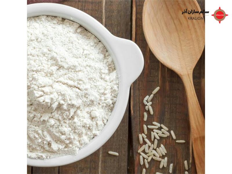 آرد برنج هاشمی، یک نوع آرد است که از برنج تولید می‌شود. این نوع آرد برای تهیه انواع غذاهایی مانند نان، کیک، پلو و... استفاده می‌شود.  آرد برنج هاشمی دارای ویژگی‌های مختلفی است که ممکن است در مقایسه با آردهای دیگر، مزیت‌هایی داشته باشد. برخی از ویژگی‌های آرد برنج هاشمی عبارتند از: